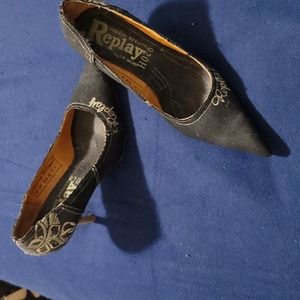 Shoes and Jeans Replay